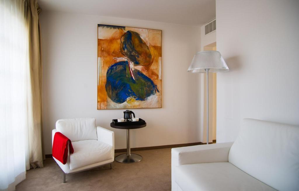 Hotel Alzinn Hesperange Quarto foto